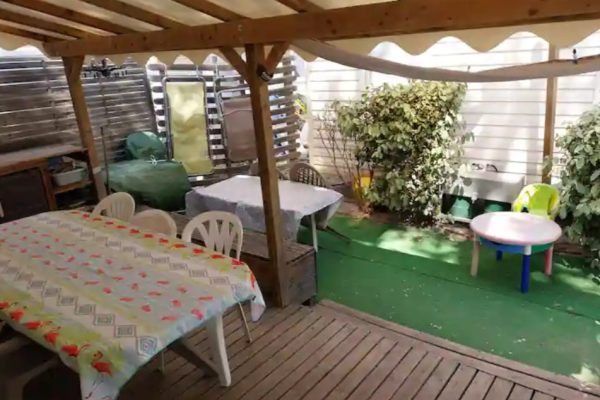 GRAU DU ROI - Camping Eden 5* Mobilhome 27m2 avec terrasse couverte 15m2 ,2 ch,climatisation, tout équipé ( Senseo , four , TV, micro onde , bouilloire ..)